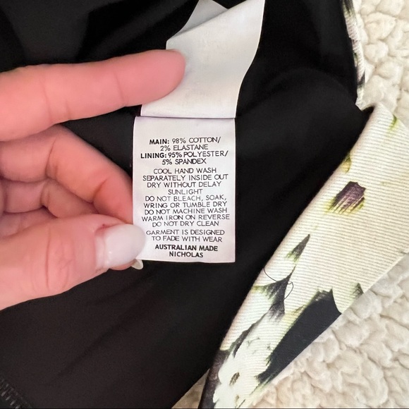 NICHOLAS Crop Top - Picture 8 of 10